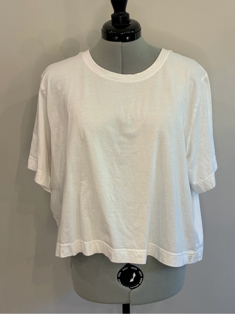 CALIA by Carrie Underwood White Boxy Short-Sleeve Tee 422